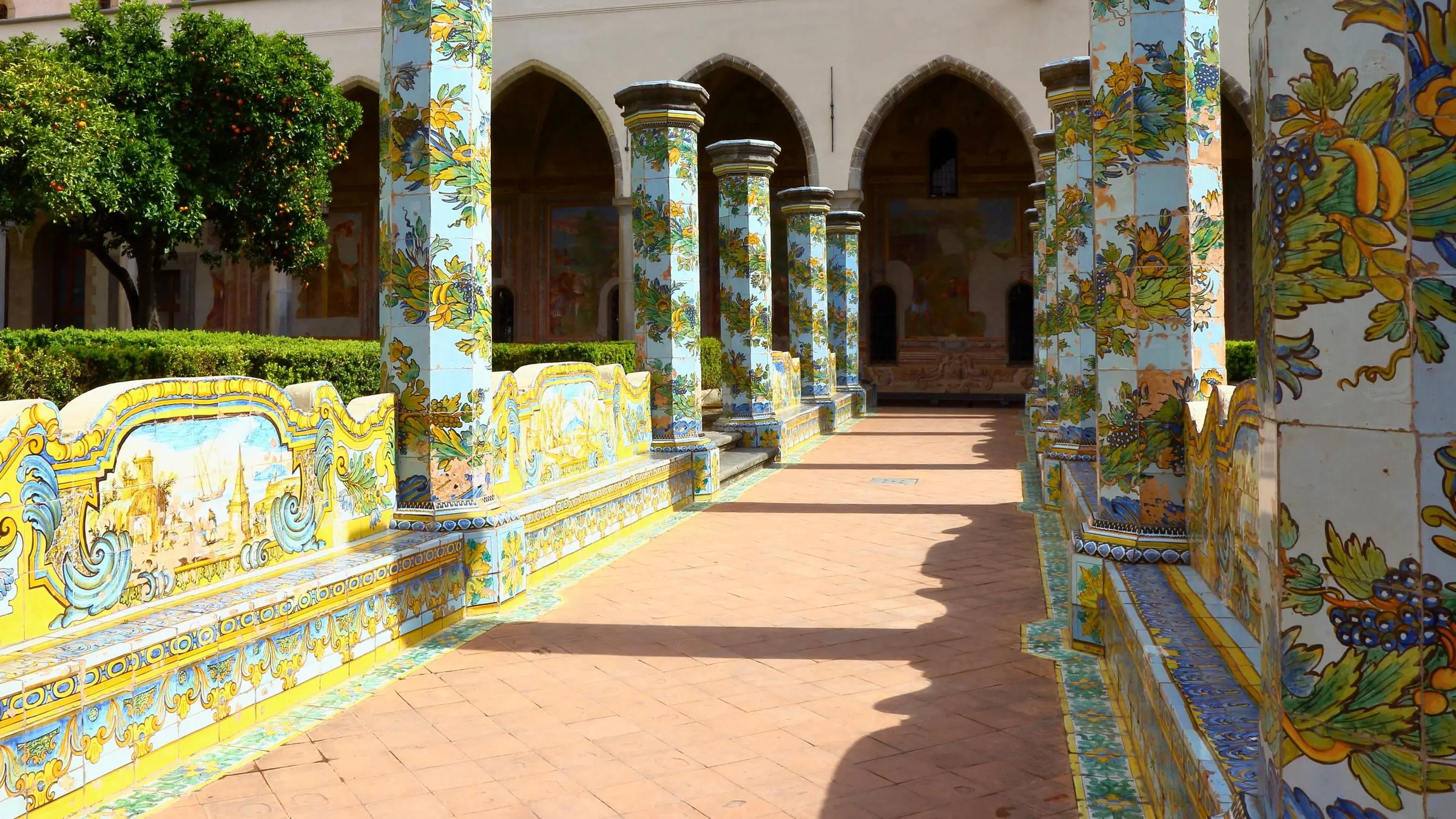 Majolica tiles in the cloister
